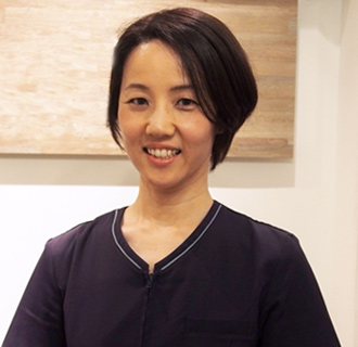 足立 憩子